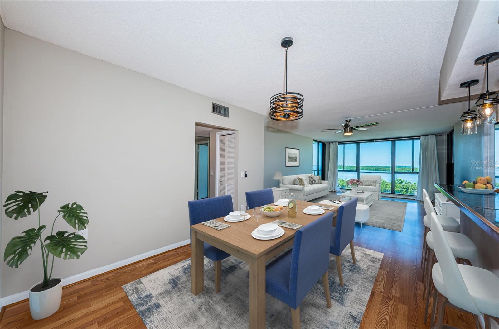 Virtually staged dining room