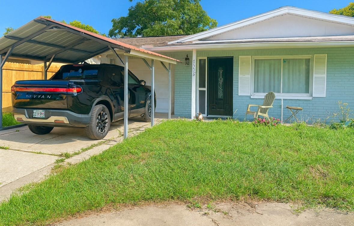 Investor Special – Motivated Seller!Don’t miss this incredible opportunity! The seller is highly motivated and ready to sell – cash offers only. This property is perfect for investors looking to renovate and maximize returns. Featuring great potential with plenty of space and a solid layout, it’s ideal for a quick flip, long-term rental, or your next rehab project.With the right vision, this home can be transformed into a standout investment property. Conveniently located near schools, shopping, dining, and major roadways, it offers both accessibility and potential future value.Highlights:Motivated seller – priced to move!Cash buyers onlyInvestor special / Fix & Flip opportunityExcellent rental or resale potentialBring your best offer today and take advantage of this prime opportunity before it’s gone!