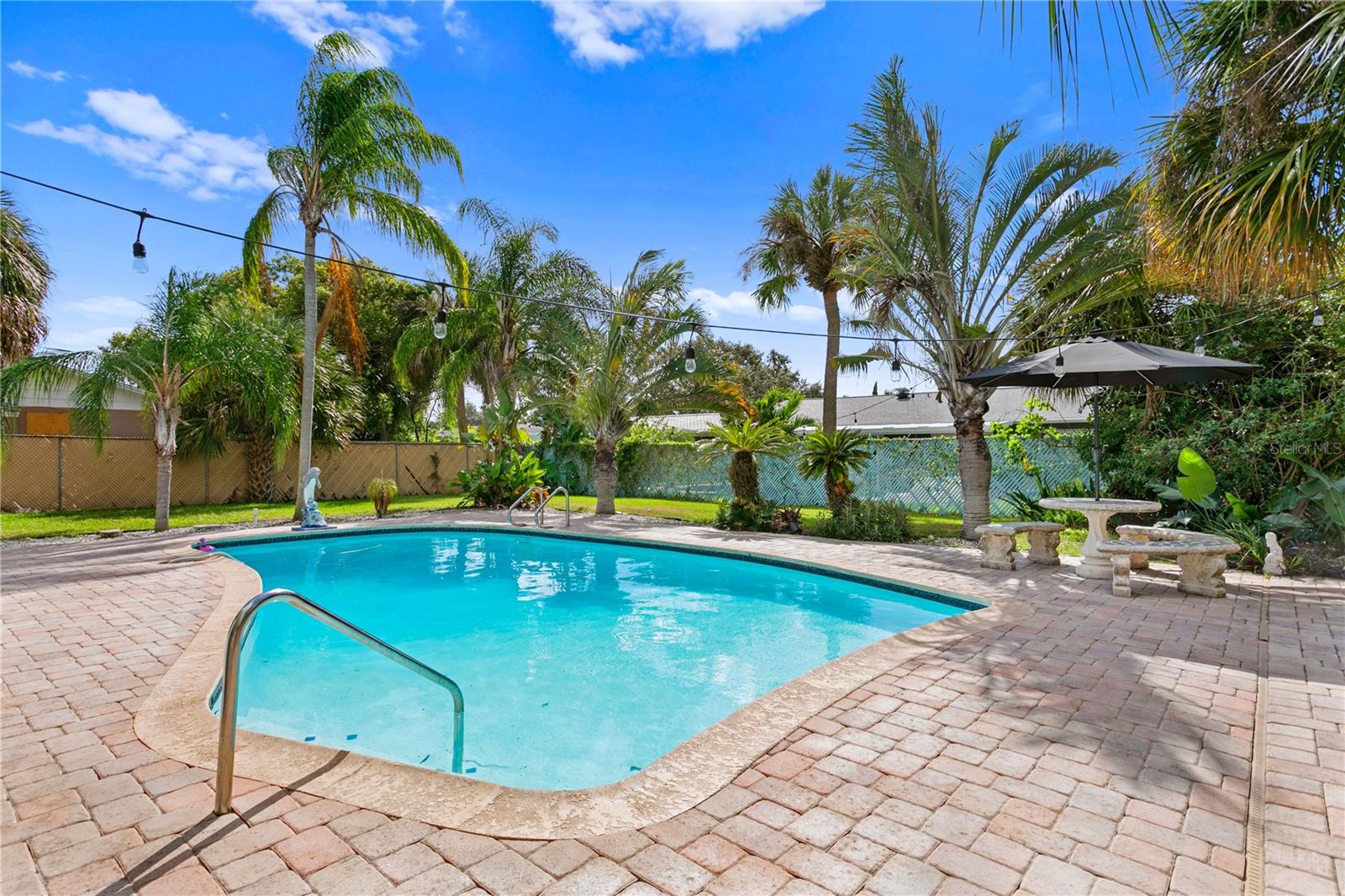Entrance to pool