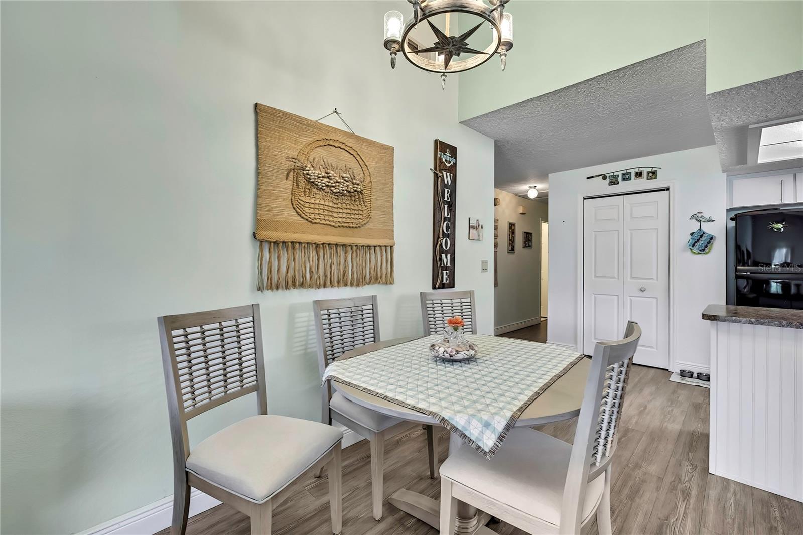 Breakfast Nook Area
