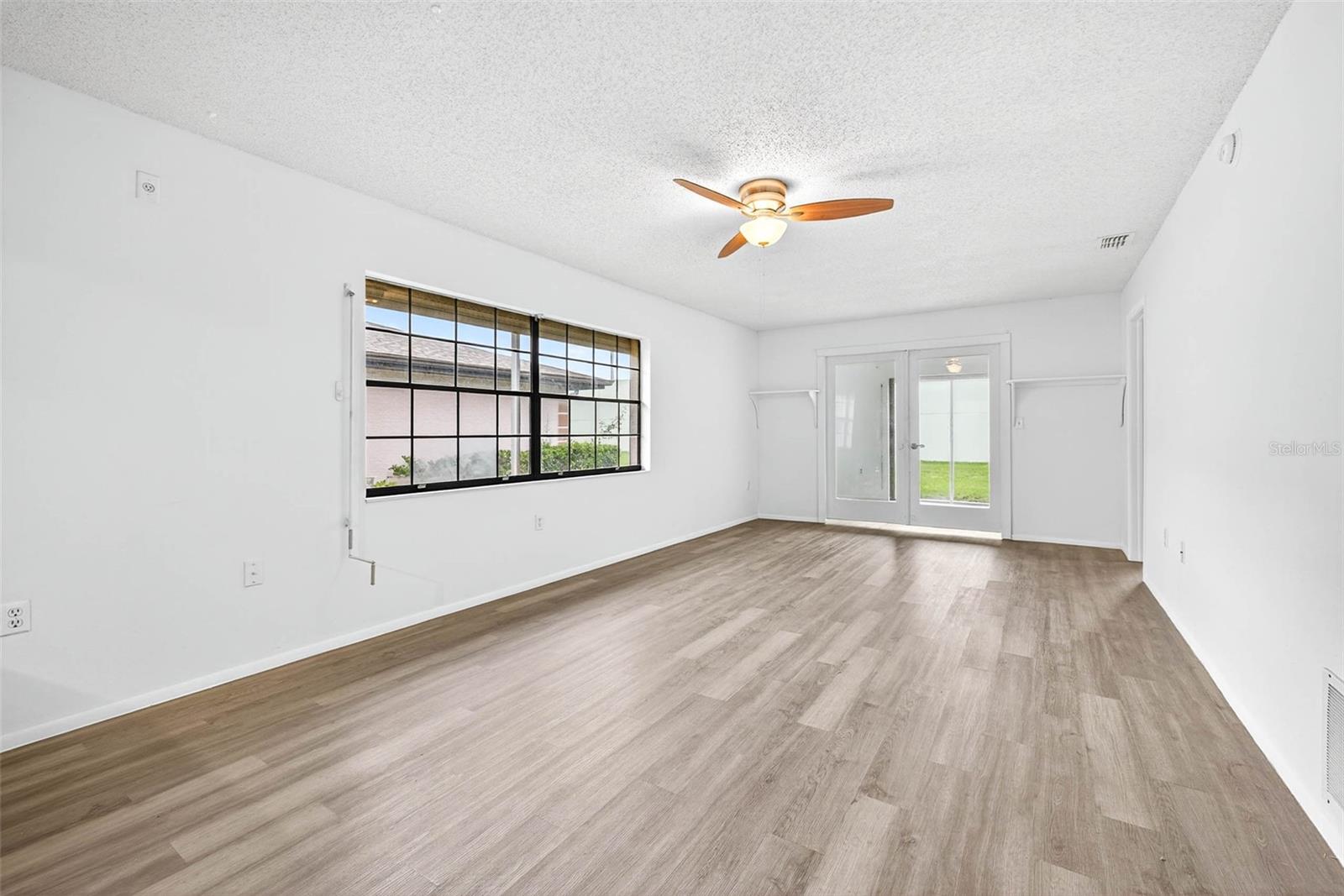 Open Dining & Living Room Combo