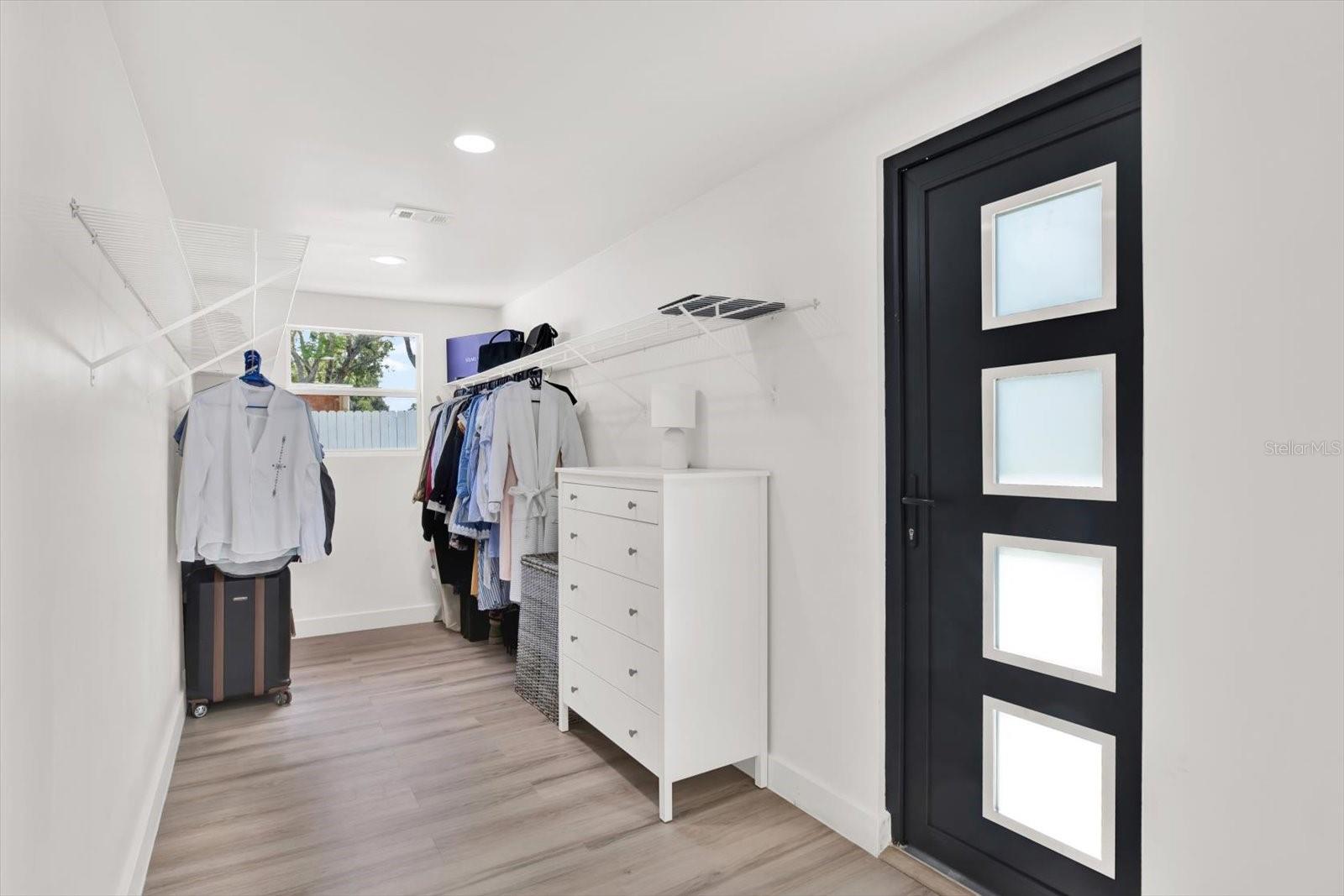 Walk-in Closet