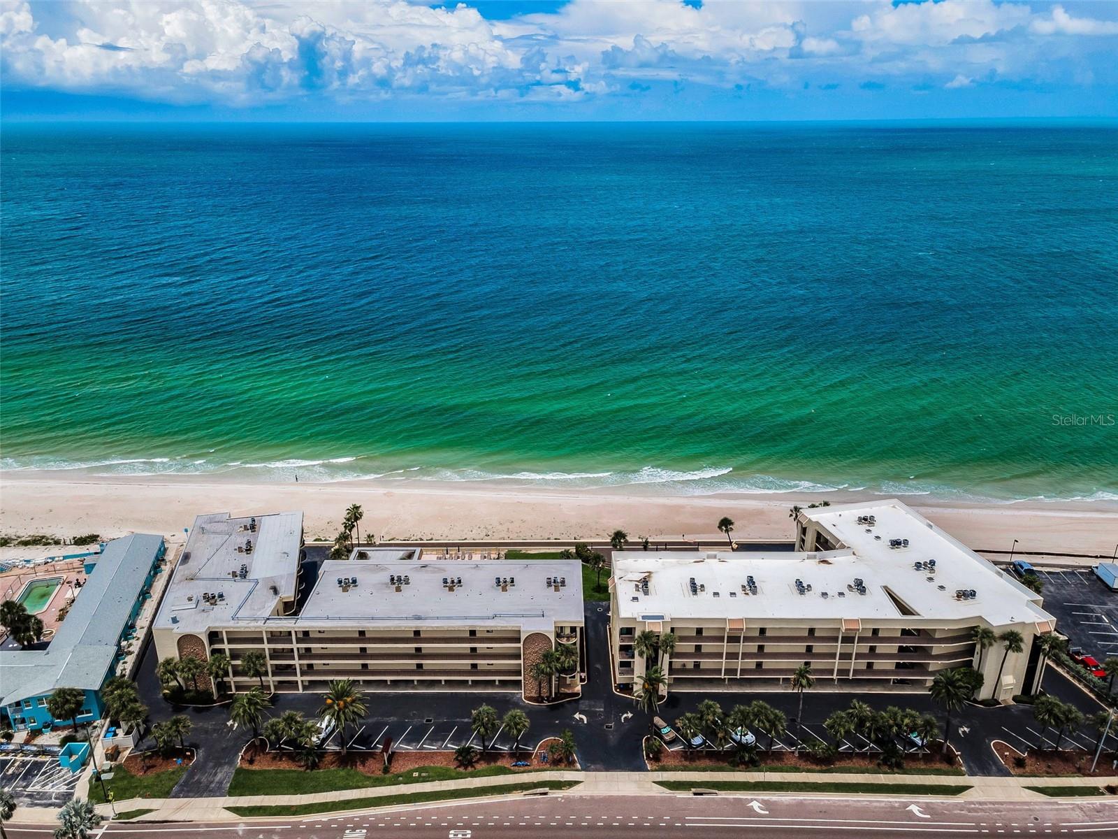 Montmartre Condos on Belleair Beach