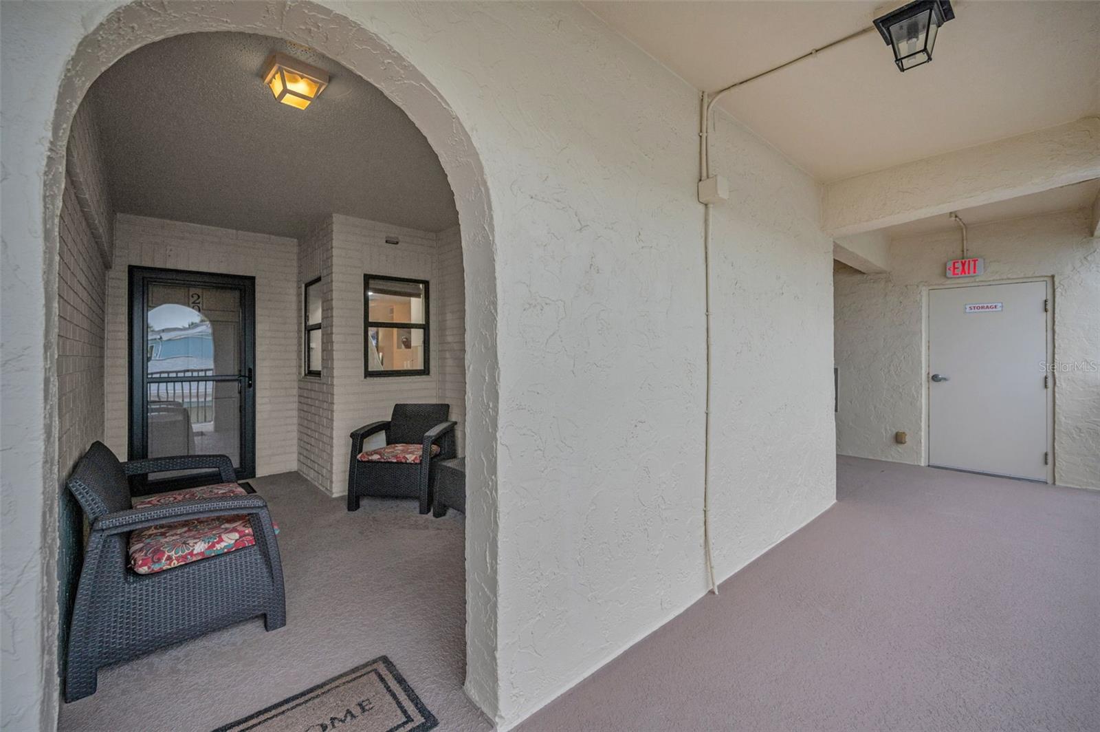 Entry with an Alcove/ Enclave