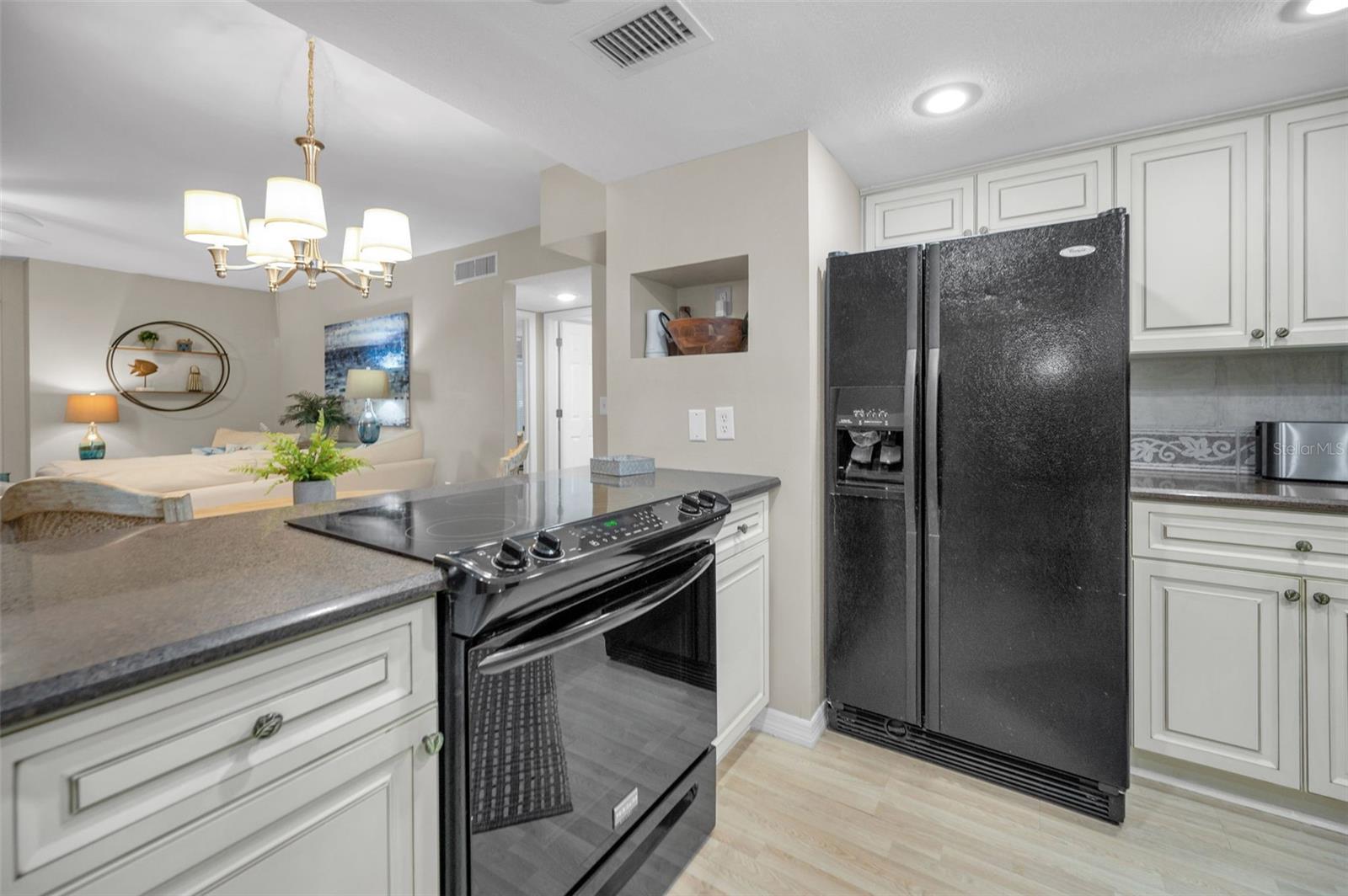 Large Pass through to the Dining and Living areas
