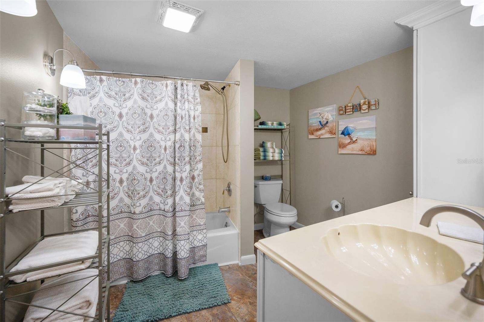Full Bathroom