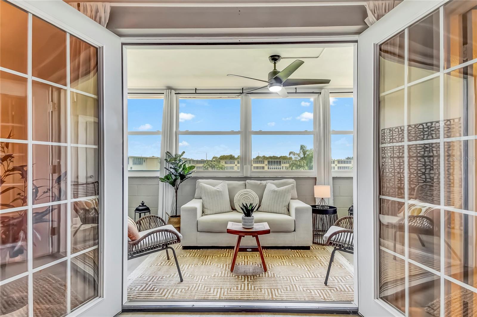 Entry to Florida Room.