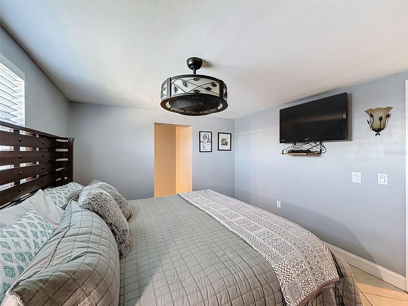 ENCLOSED FAN LIGHTING..