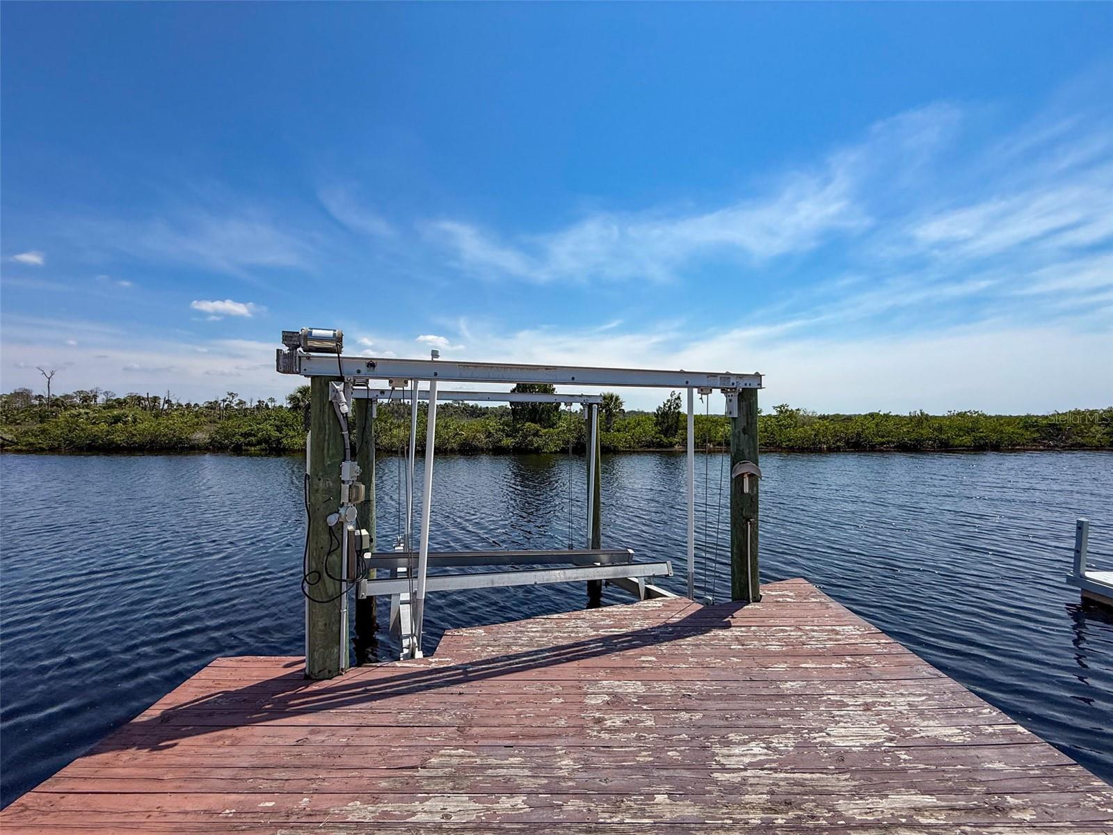 SELLER IS HAVING THE DECK REFINISHED/PAINTED  BEFORE CLOSING.