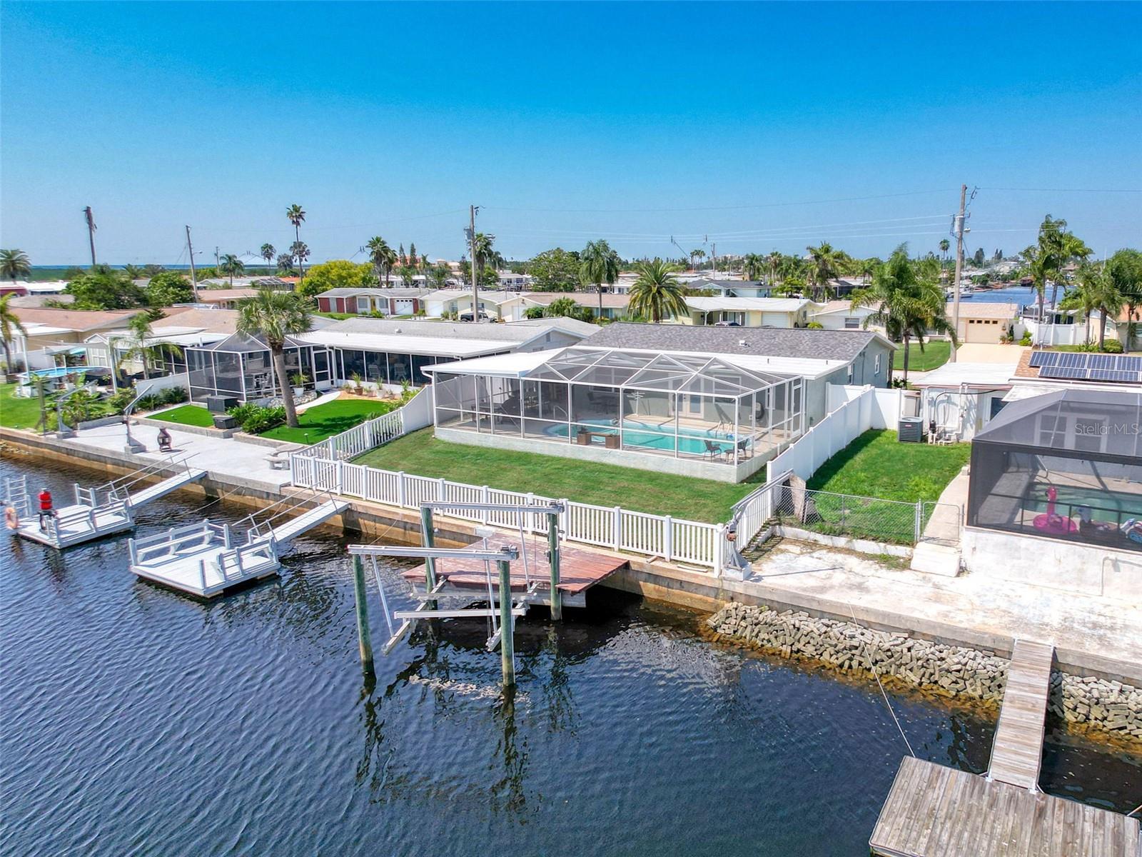 EVRYTHING YOU NEED IN A WATERFRONT HOME