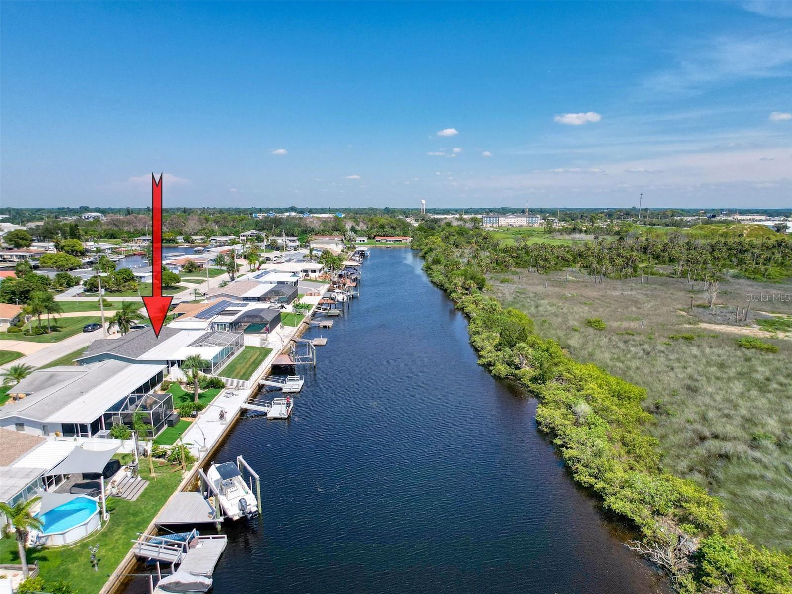 WATERFRONT LIVING