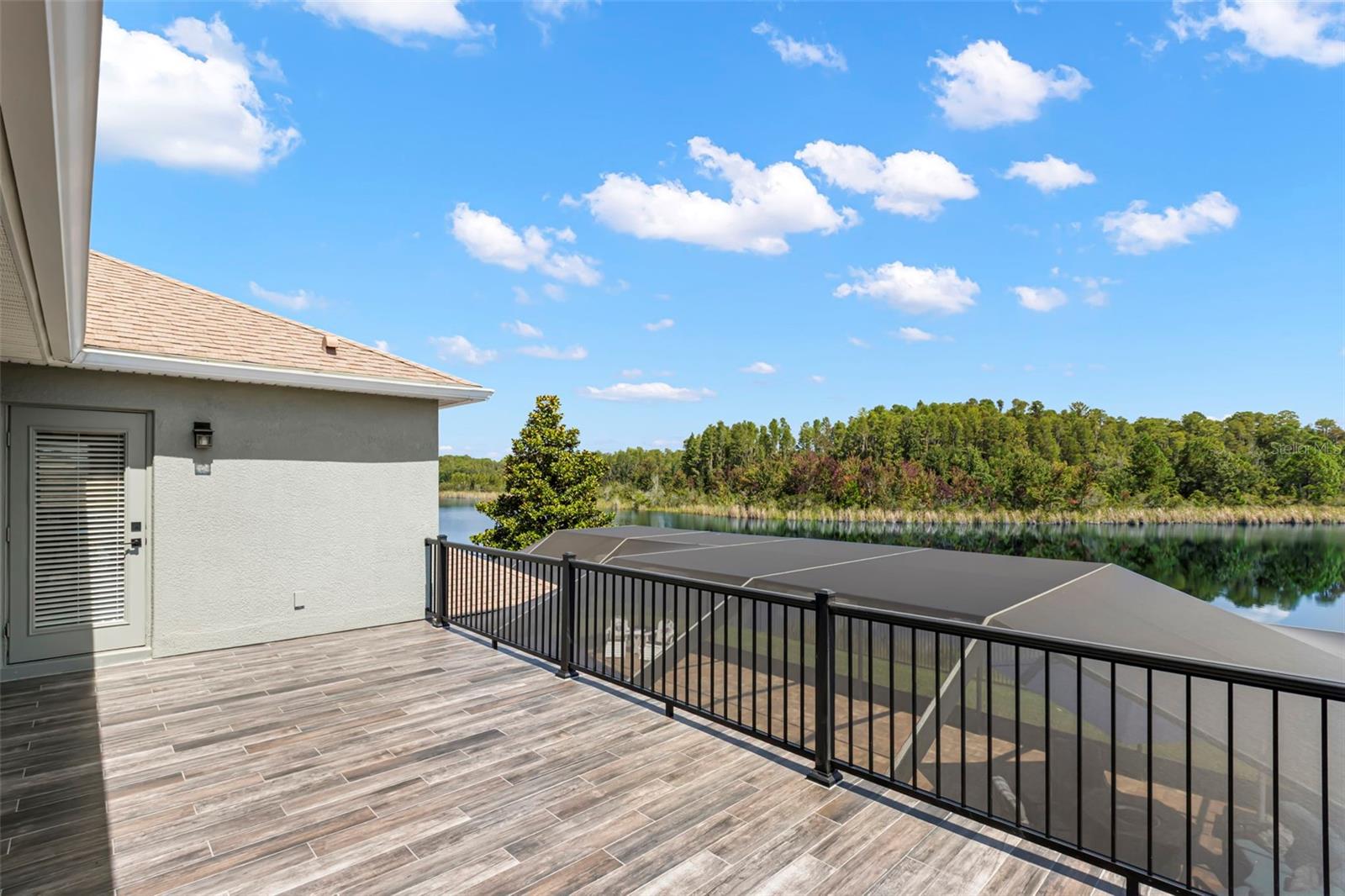 Primary Bedroom Sundeck