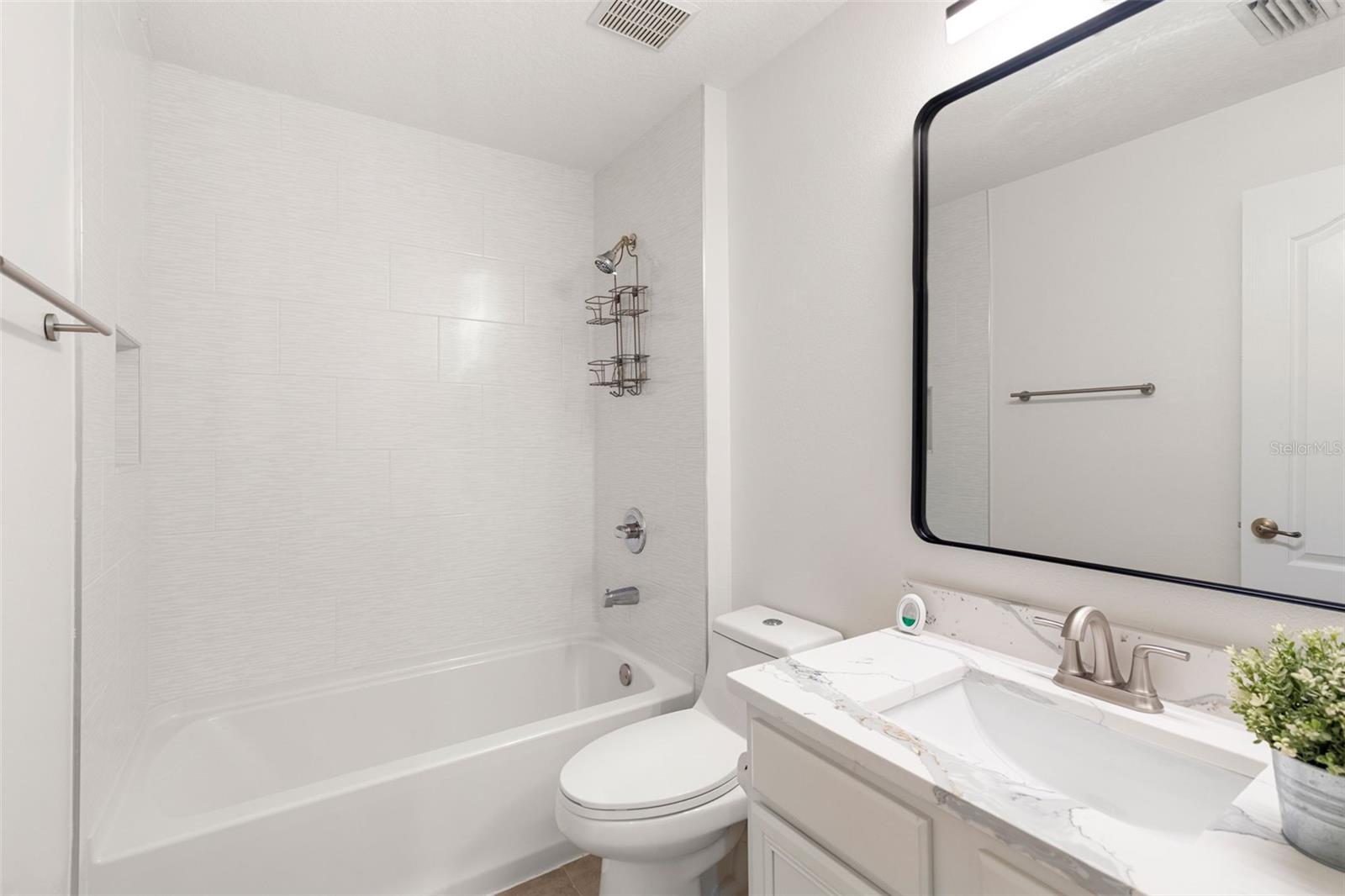 3rd Bathroom (2nd level)