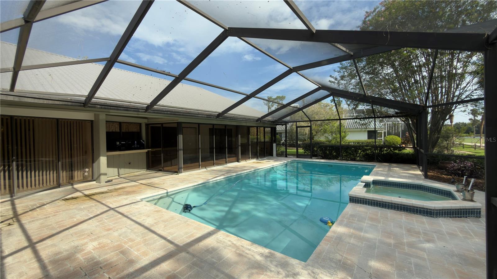 screen pool