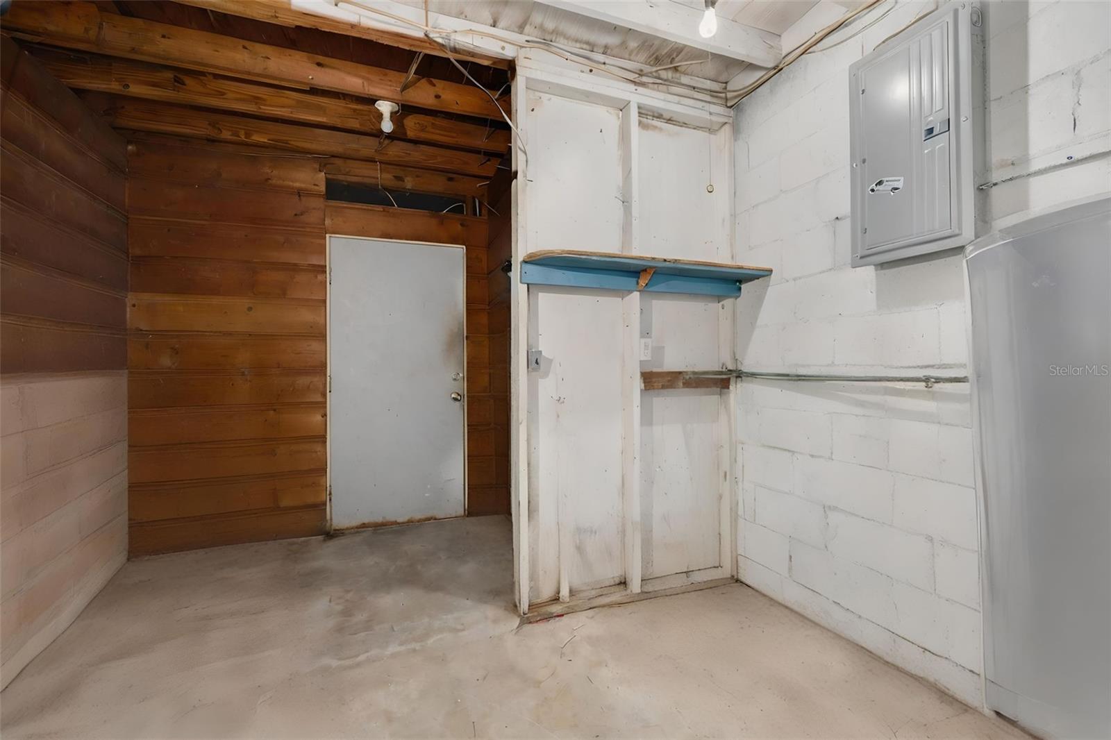 Storage room/ Laundry