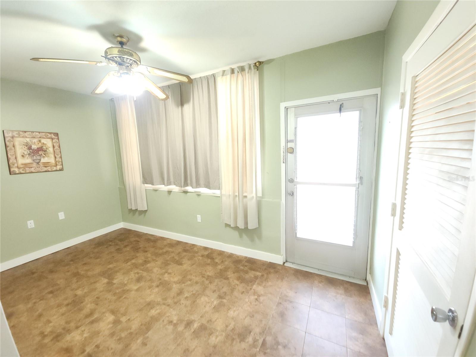 Third  bedroom// Bonus Room , access outside to the parking space