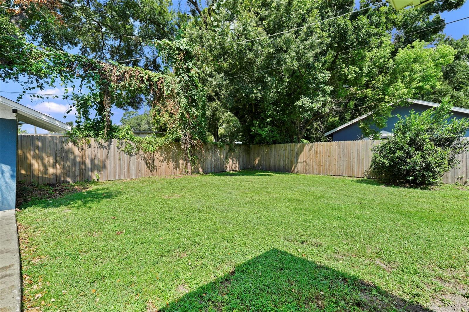 Huge fenced in yard well maintained!