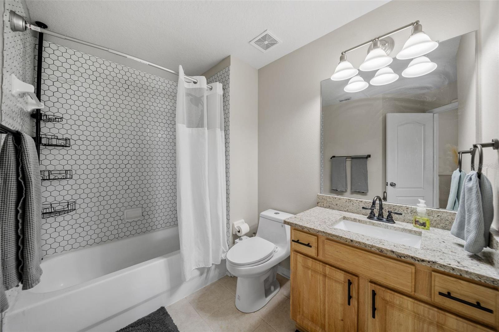 2nd bath (upstairs)