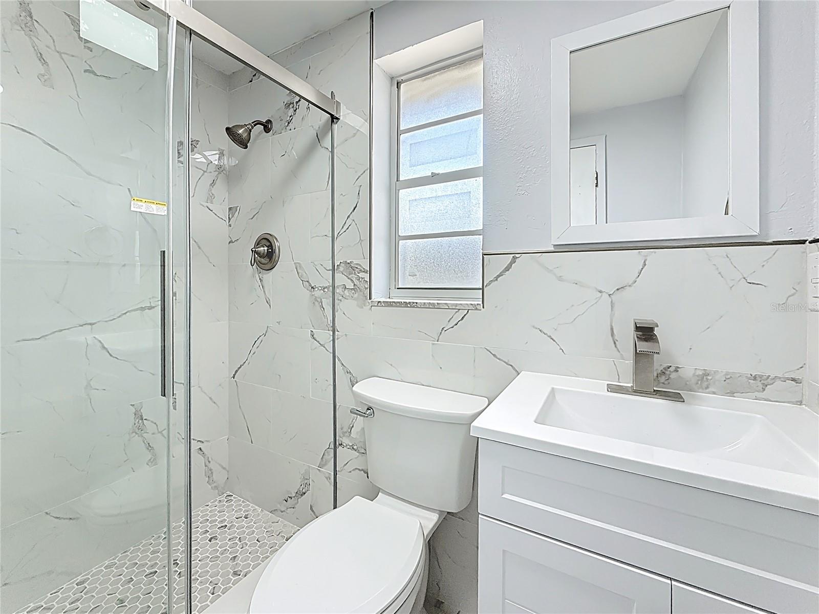 Primary En-Suite Bath