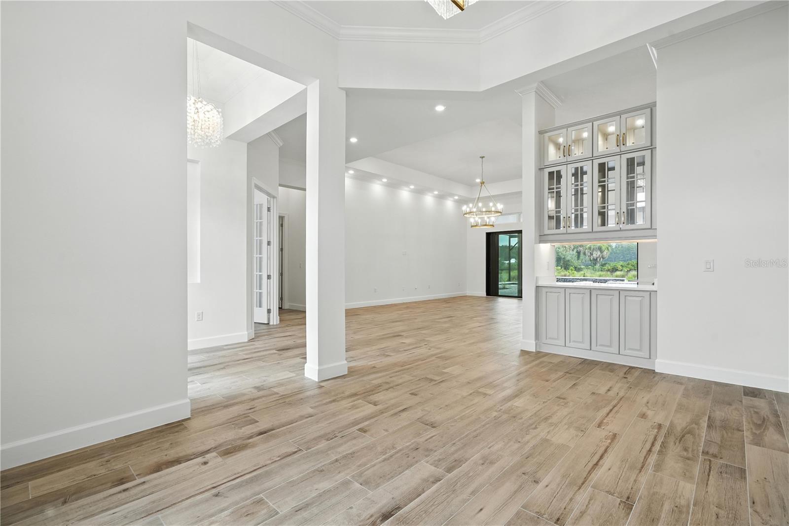 Dining to Butlers Pantry and Living Room