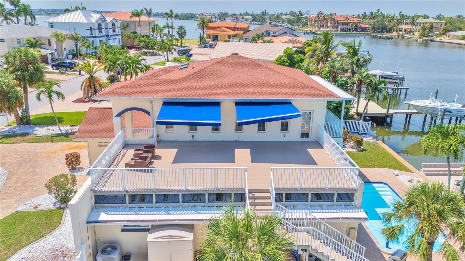 Expansive Sun deck