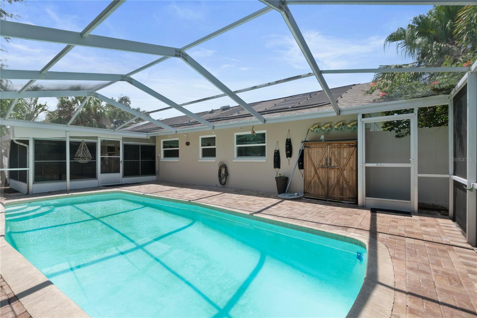 Screen enclosed pool