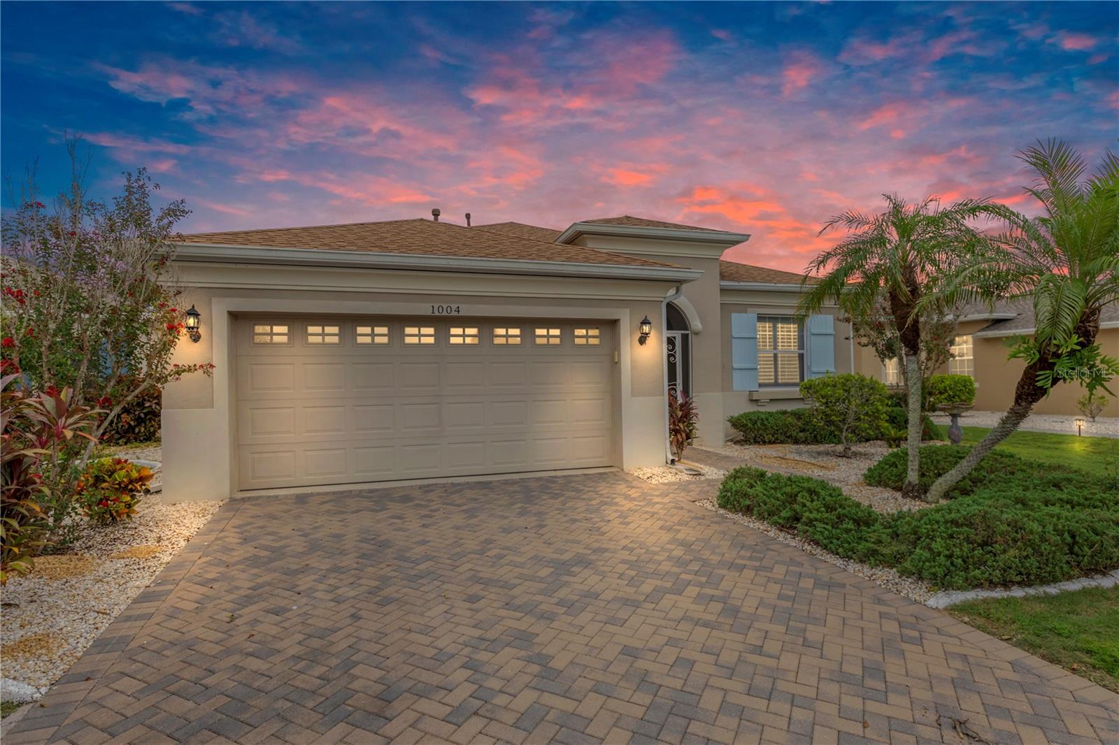 Driveway/Garage