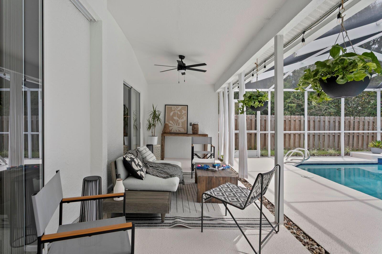 Lanai & Pool