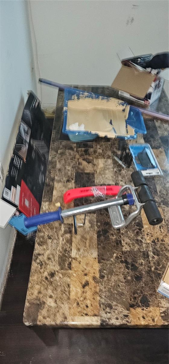 TB8422809