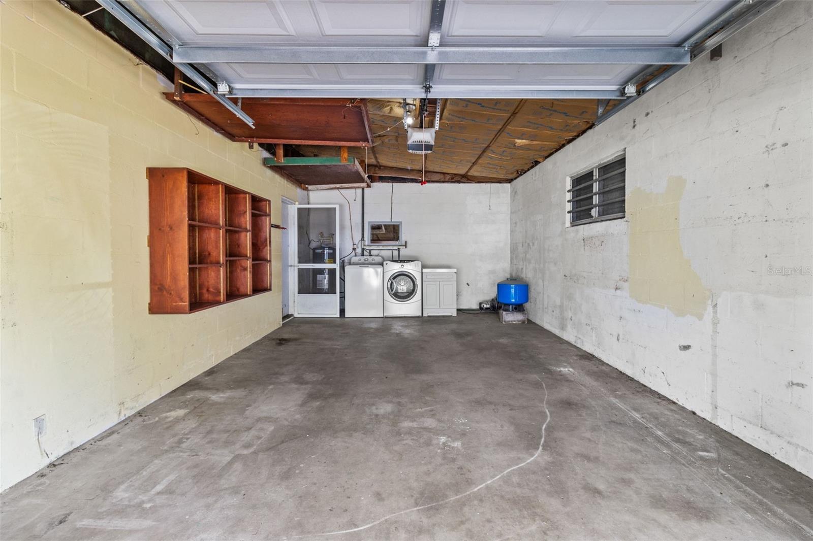 Oversized one car garage