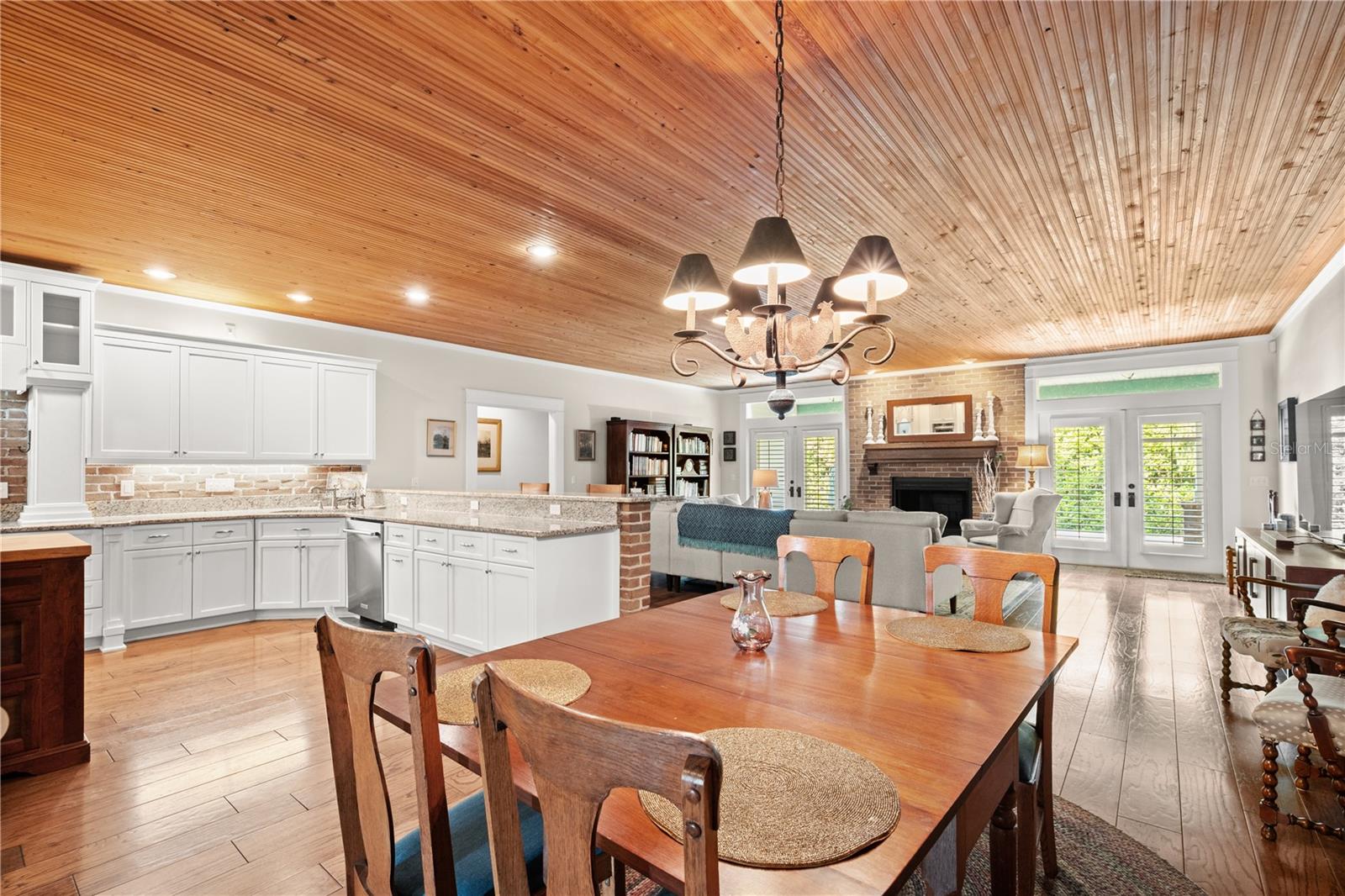 Breakfast nook