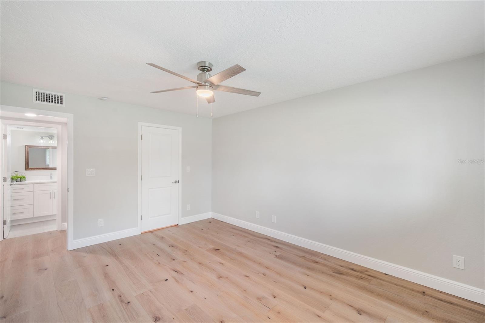 downstairs br1
