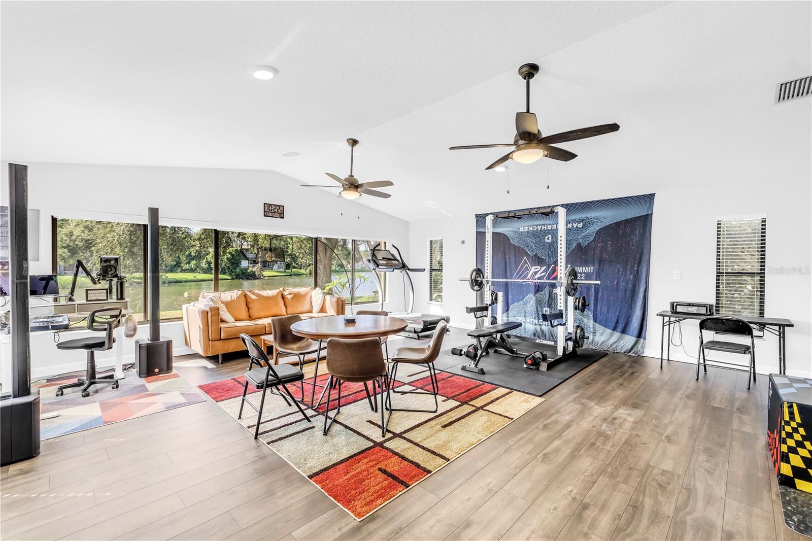 Great room / recreation room