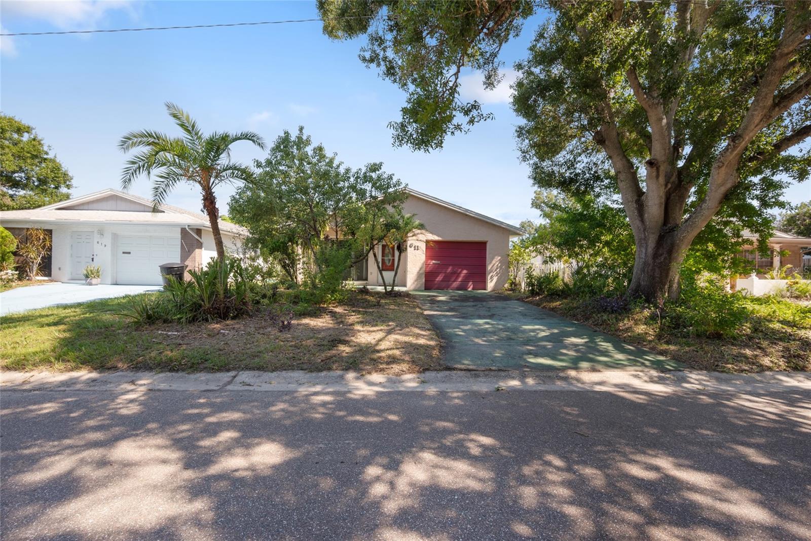 Welcome home to 611 49th Ave N