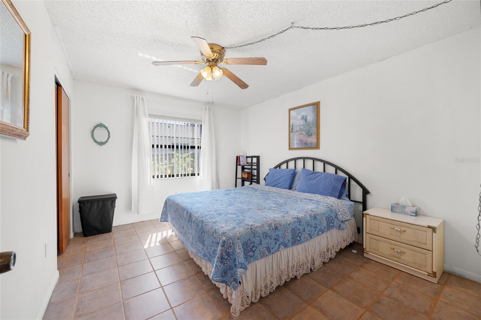 Good sized 2nd bedroom