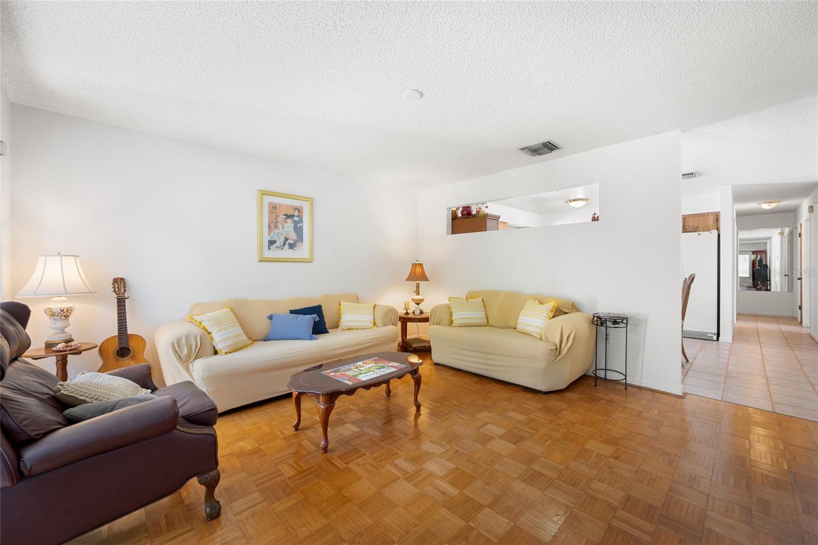 Great layout. It's both open and private.