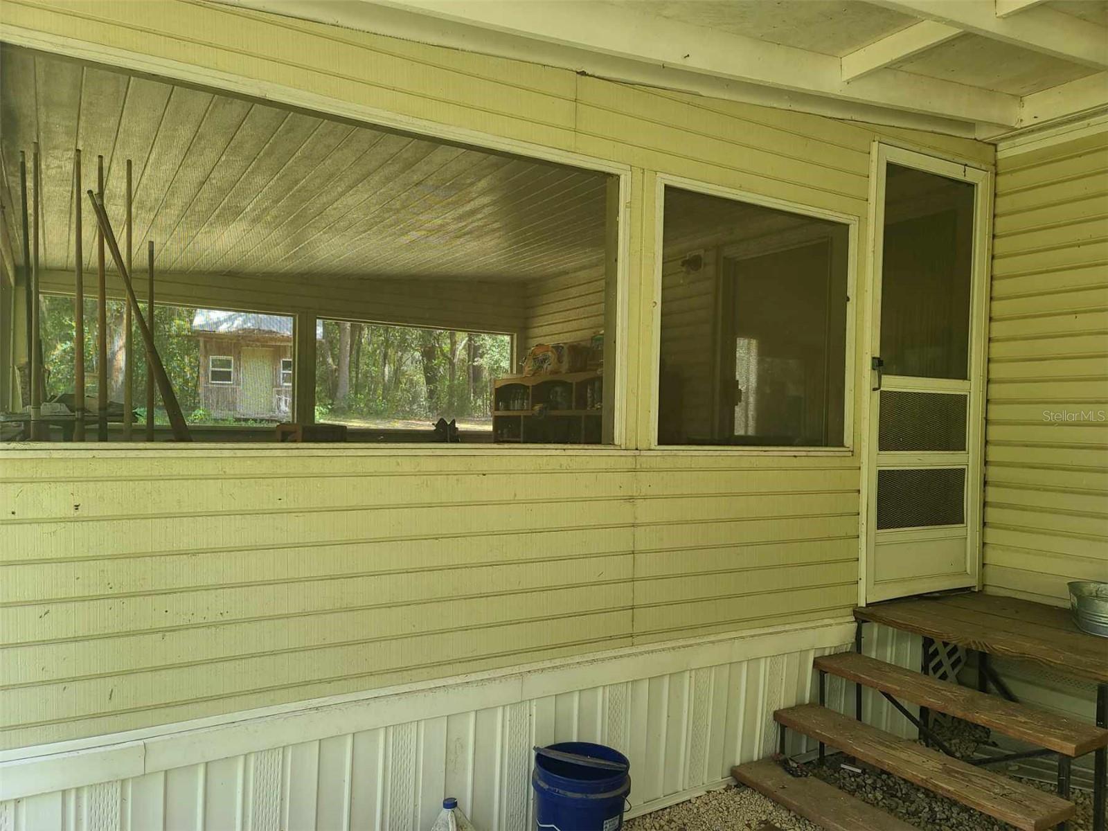 Screened Back Porch off Family Room