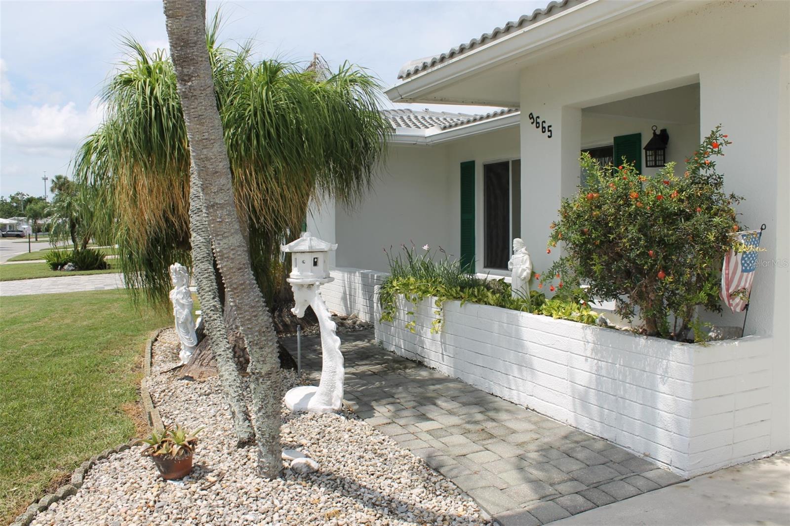 Tropical Landscaping