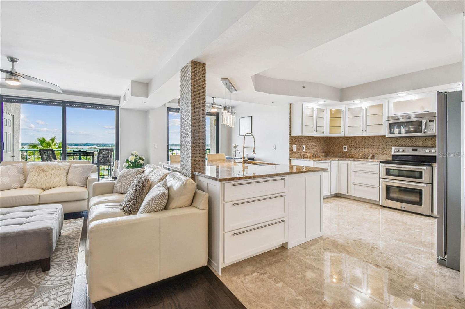 Open Floor Plan!