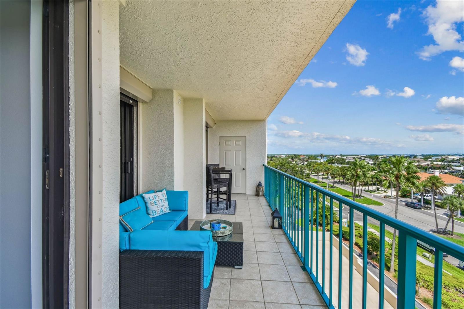 Large Balcony with Living, Kitchen and Guest Access