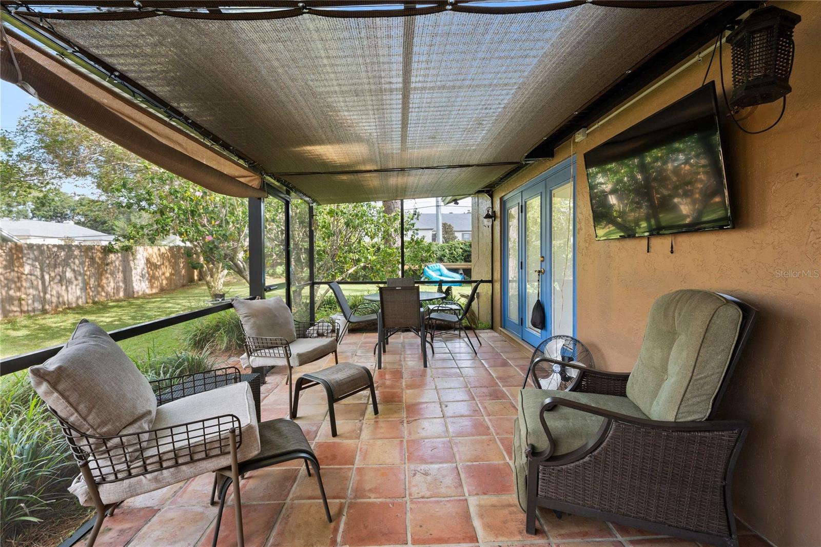 screen enclosed porch