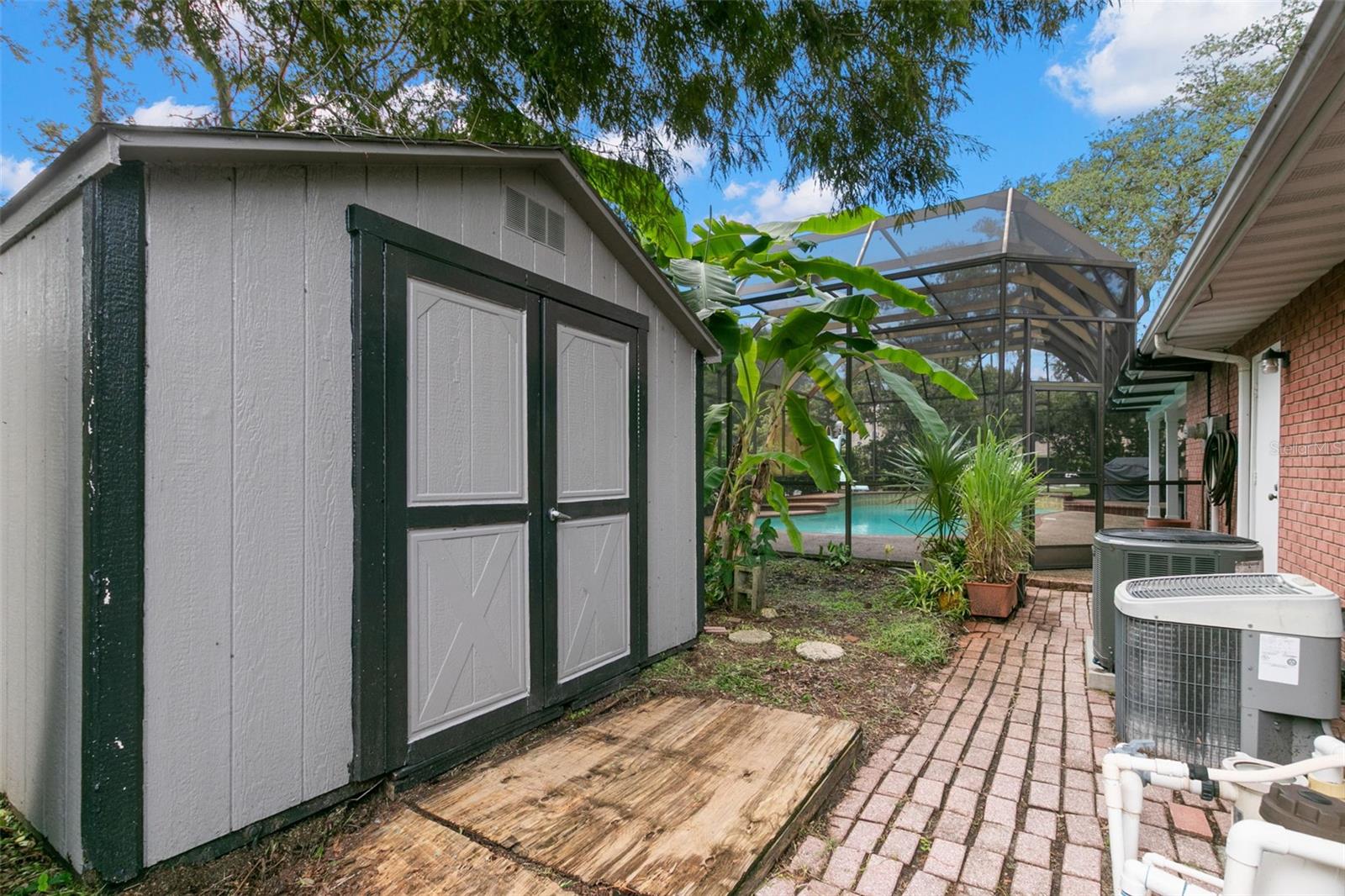 shed