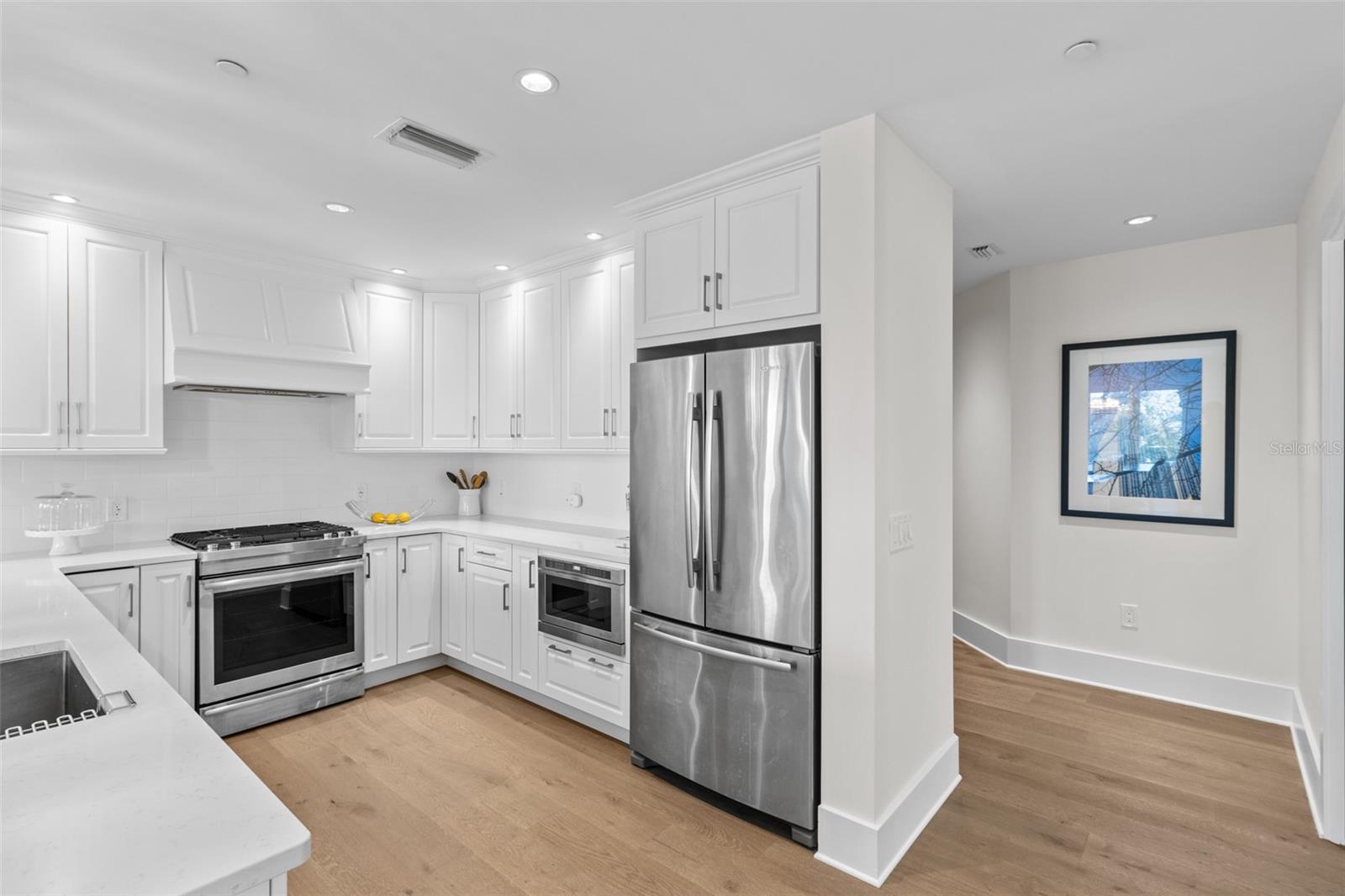 Deluxe Chef's Kitchen