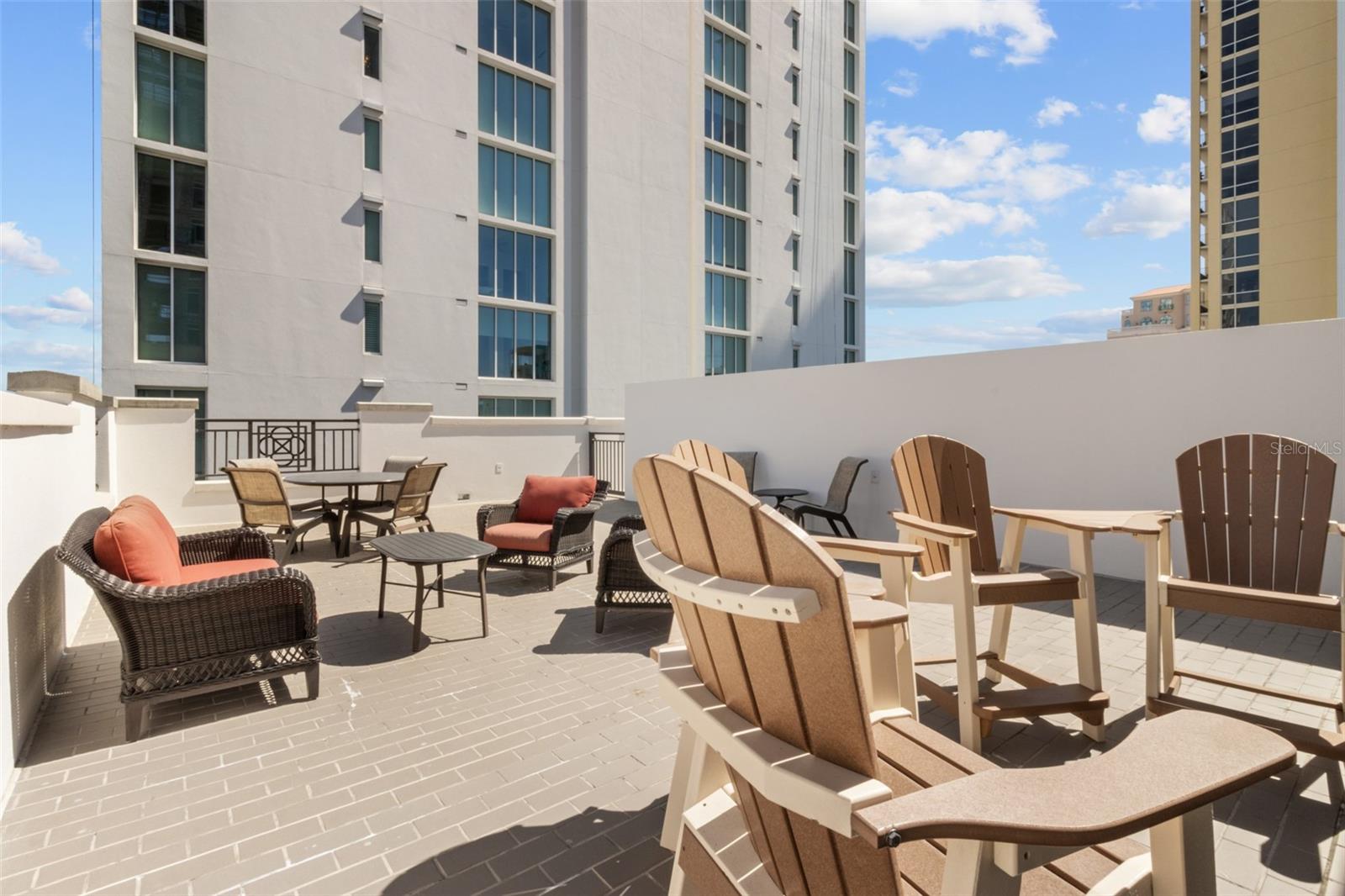 Roof Top Entertainment Deck