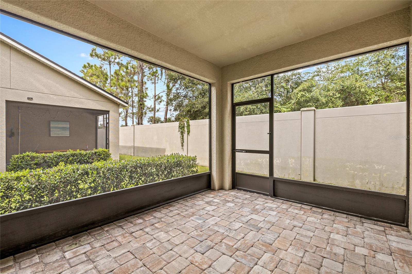 SCREENED IN LANAI