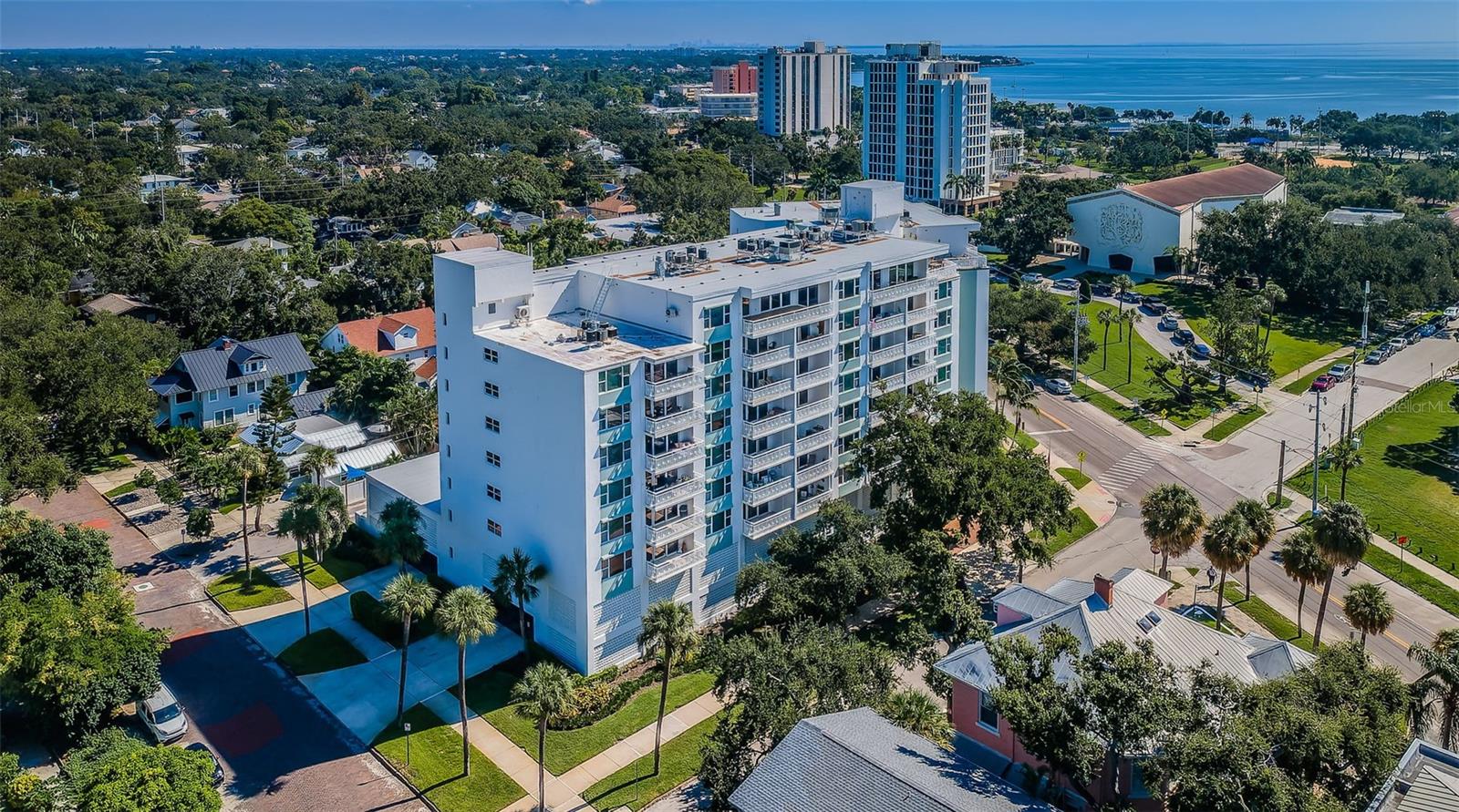 The Prestigious Harbour Hill Condo Community in Downtown St. Petersburg!