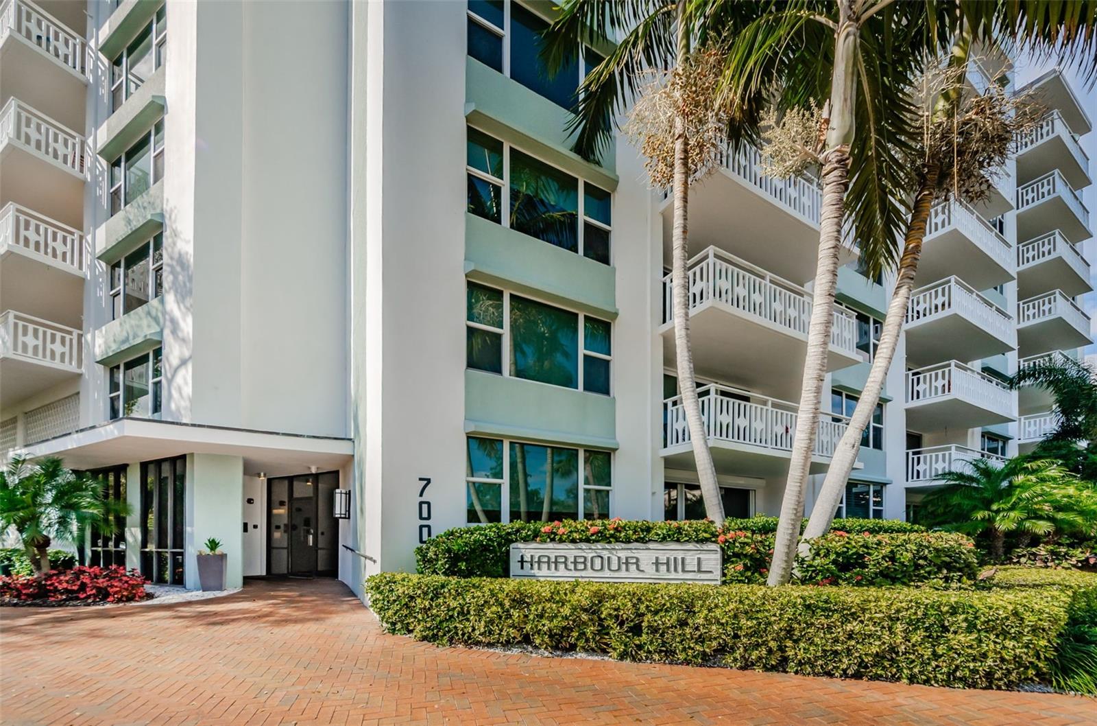 Harbour Hill Condos - Where Legacy Meets Lifestyle!