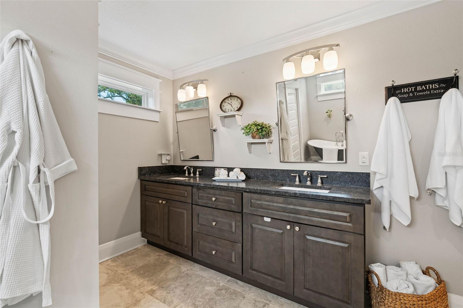 En Suite Primary Bath
