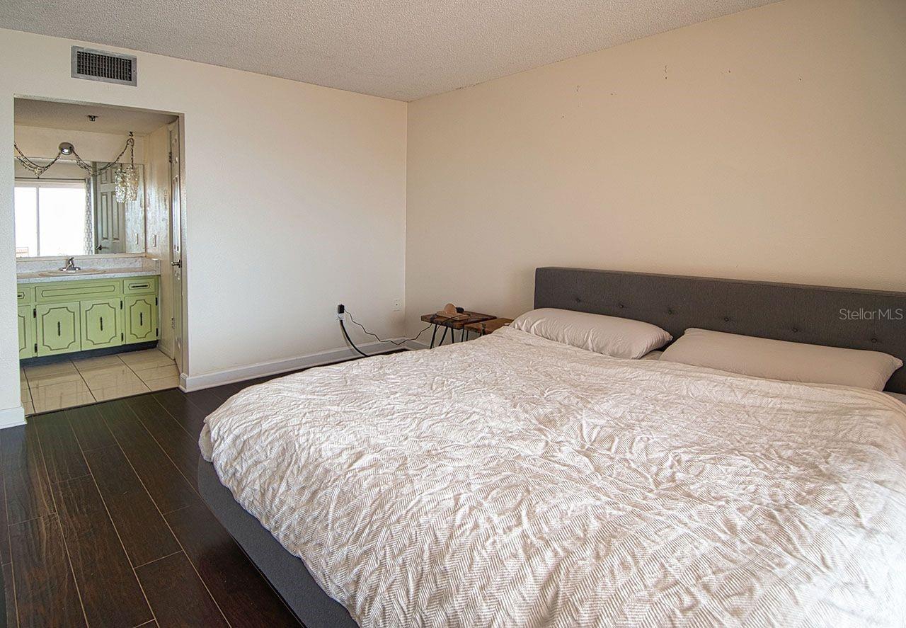 Master suite