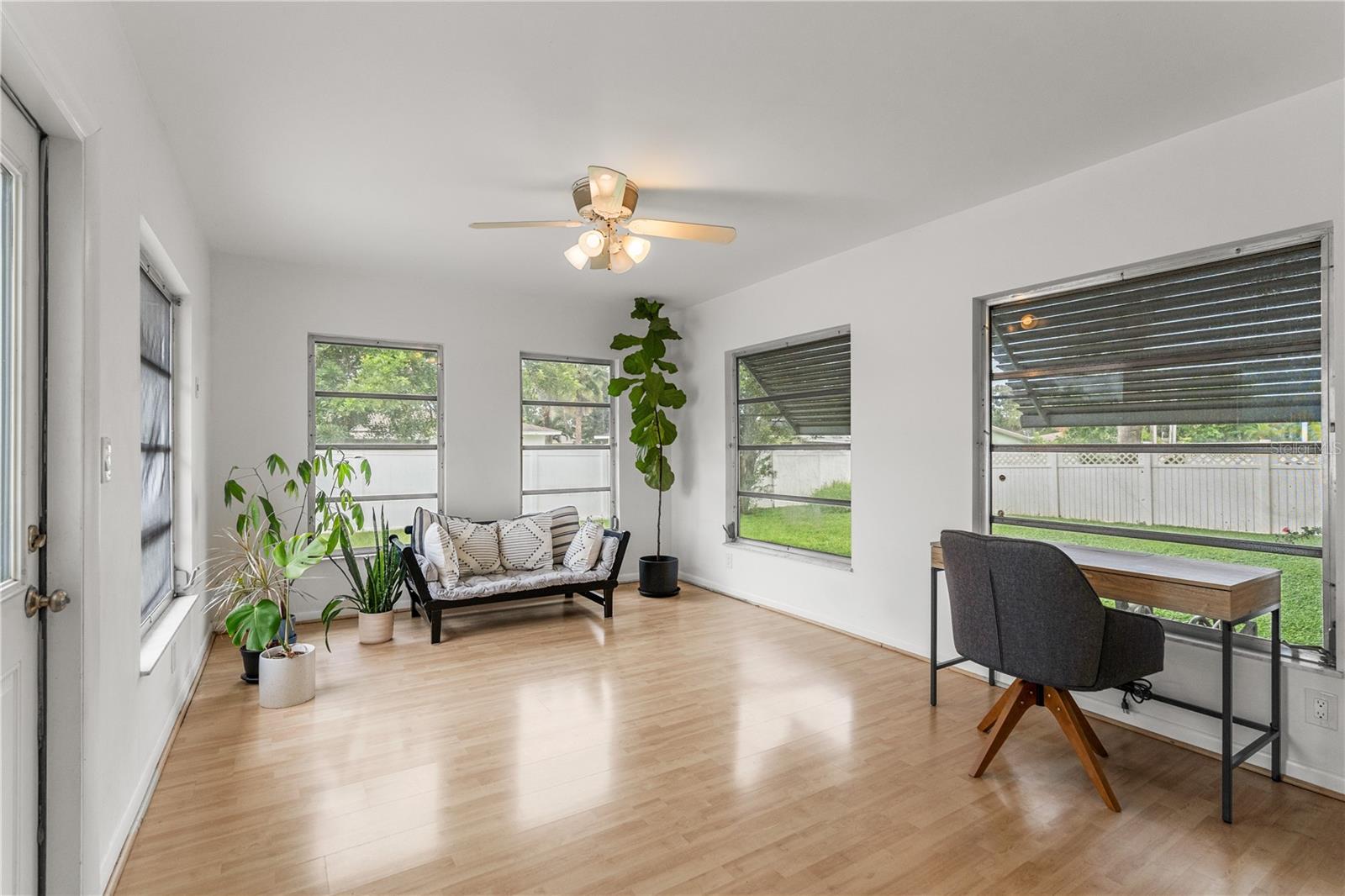 Large and bright sun room!
